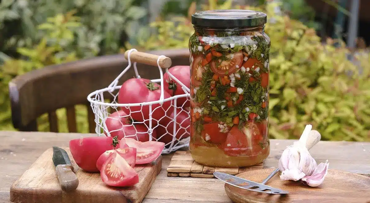 Eelroog tomatitest ja paprikatest küüslauguga talveks